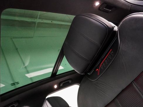 Used 2020 Bentley Bentayga V8 image 8