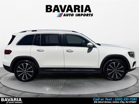 Used 2023 Mercedes-Benz GLB 250 4MATIC image 6