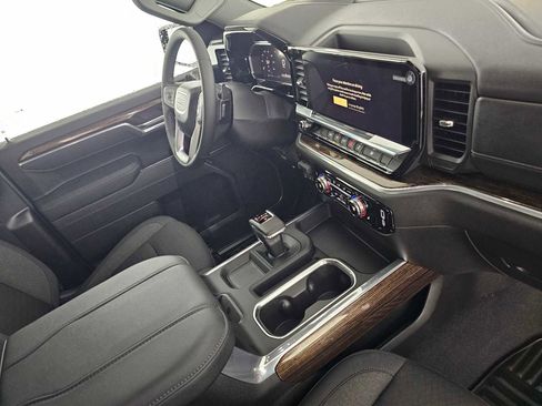 New 2026 GMC Sierra 1500 Elevation image 11