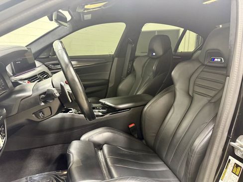 Used 2023 BMW M5 image 25