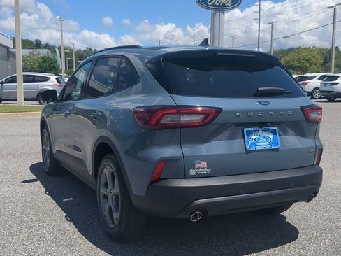 New 2025 Ford Escape ST-Line w/ Equipment Group 301A image 18