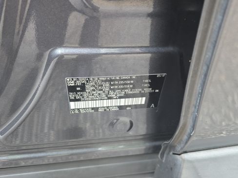 Used 2017 Toyota RAV4 Limited FWD image 35