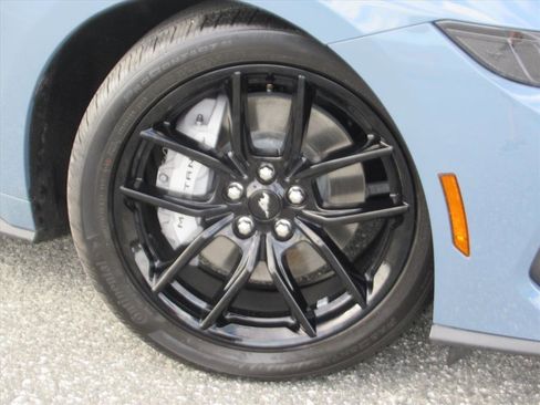 Used 2025 Ford Mustang GT Premium image 7