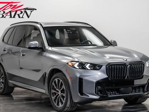 Used 2024 BMW X5 xDrive40i w/ M Sport Package image 7