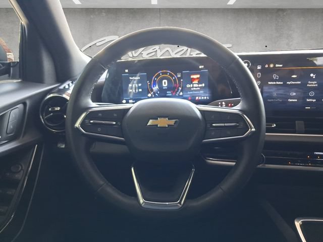 Used 2026 Chevrolet Equinox LT w/ Safety and Technology Package FWD image 27