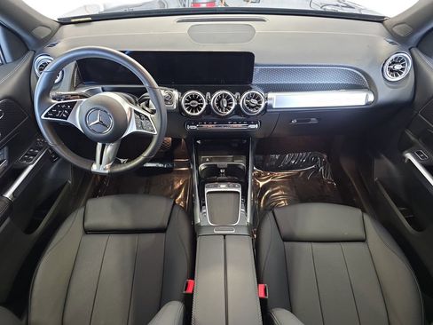 Certified 2025 Mercedes-Benz GLB 250 image 9