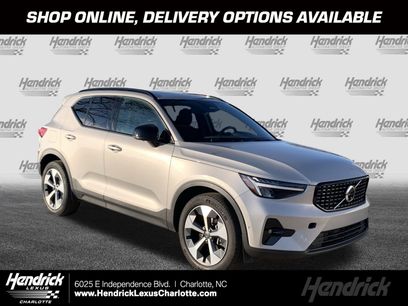 Used 2025 Volvo XC40 B5 Plus