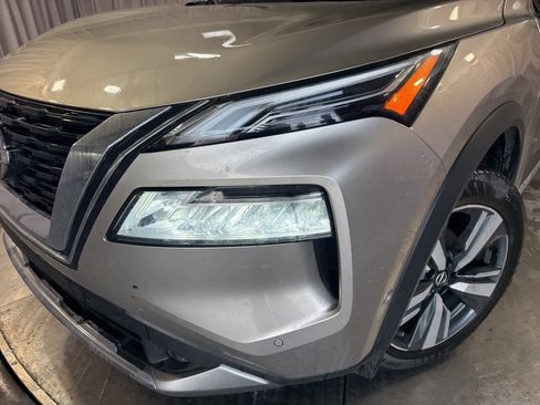 Used 2021 Nissan Rogue Platinum image 9