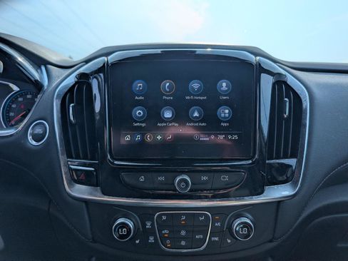 Used 2023 Chevrolet Traverse LT w/ Rear Camera Mirror Package AWD/4WD image 20