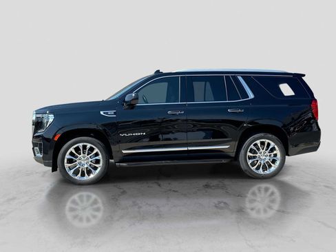 Used 2023 GMC Yukon SLT AWD/4WD image 3