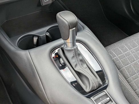 Certified 2025 Honda HR-V LX image 28