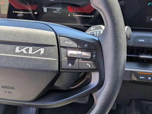 Used 2025 Kia K4 FWD image 21