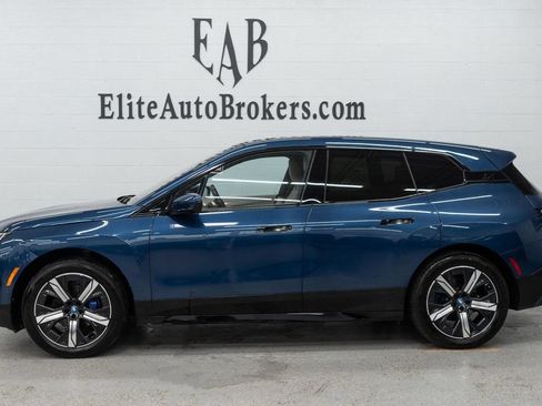 Used 2023 BMW iX xDrive50 w/ Sport Package AWD/4WD image 2