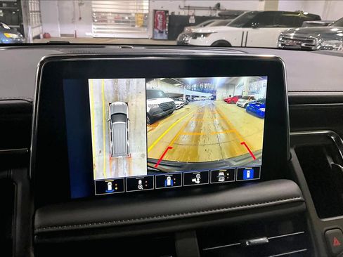 Used 2024 Chevrolet Tahoe High Country image 26