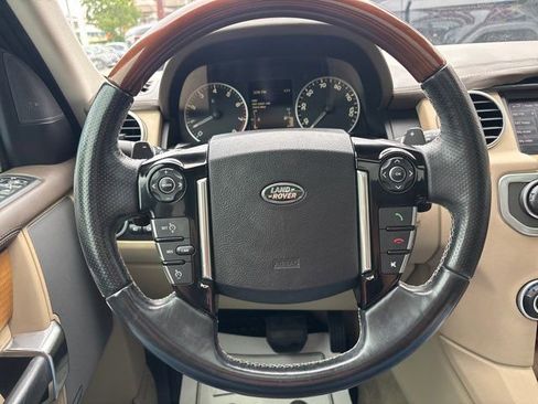 Used 2016 Land Rover LR4 HSE LUX AWD/4WD image 46