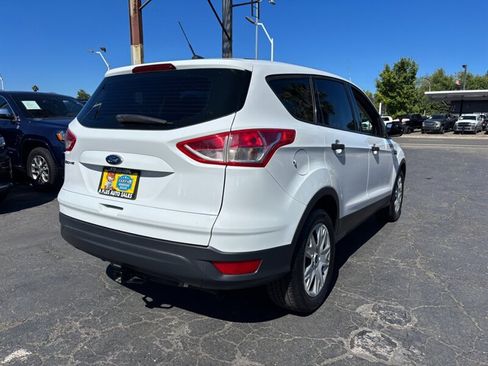 Used 2016 Ford Escape S FWD image 3