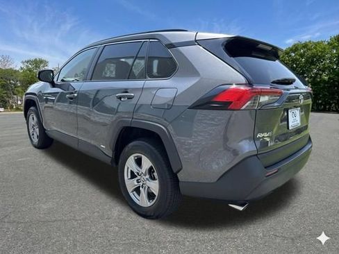 Used 2025 Toyota RAV4 XLE AWD/4WD image 4