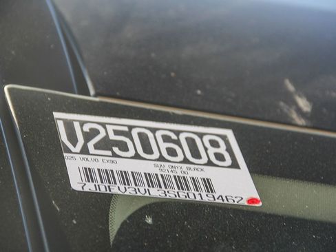 New 2025 Volvo EX90 Ultra w/ Protection Package Premier image 27