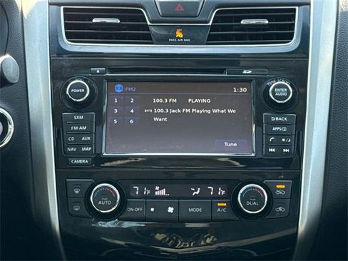 Used 2015 Nissan Altima 2.5 SV w/ Convenience Package image 13