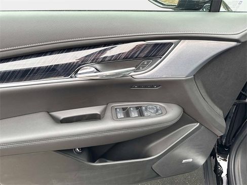 New 2025 Cadillac XT6 Premium Luxury w/ Technology Package image 18