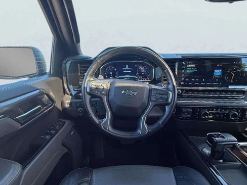 Used 2023 Chevrolet Silverado 1500 ZR2 w/ Technology Package image 11