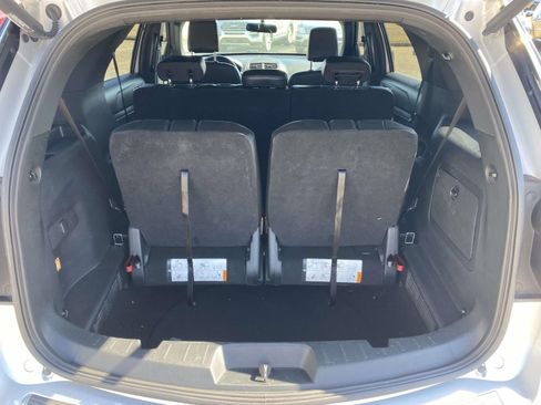 Used 2018 Ford Explorer XLT w/ Equipment Group 202A image 10