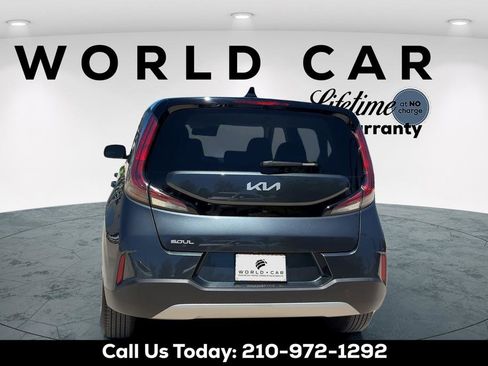 Used 2025 Kia Soul LX w/ LX Technology Package FWD image 6