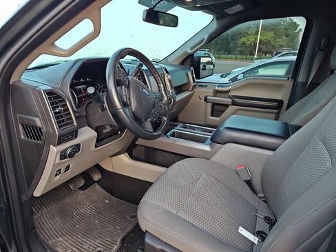 Used 2018 Ford F150 XLT w/ Equipment Group 302A Luxury AWD/4WD image 10