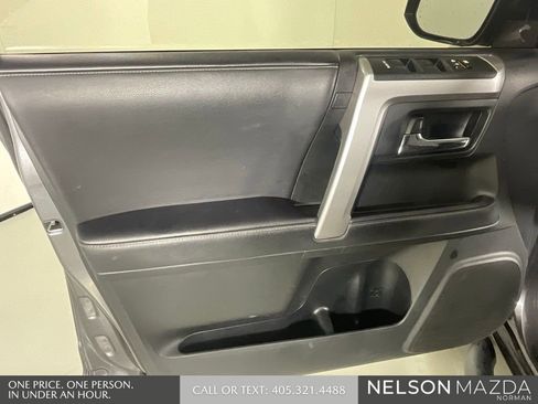 Used 2020 Toyota 4Runner SR5 Premium w/ Moonroof Package AWD/4WD image 16
