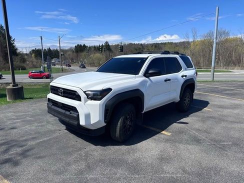 Used 2025 Toyota 4Runner SR5 image 7