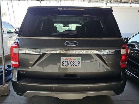 Used 2018 Ford Expedition XLT w/ Equipment Group 202A AWD/4WD image 5
