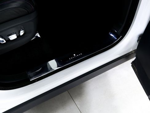 Used 2019 Rolls-Royce Cullinan image 36