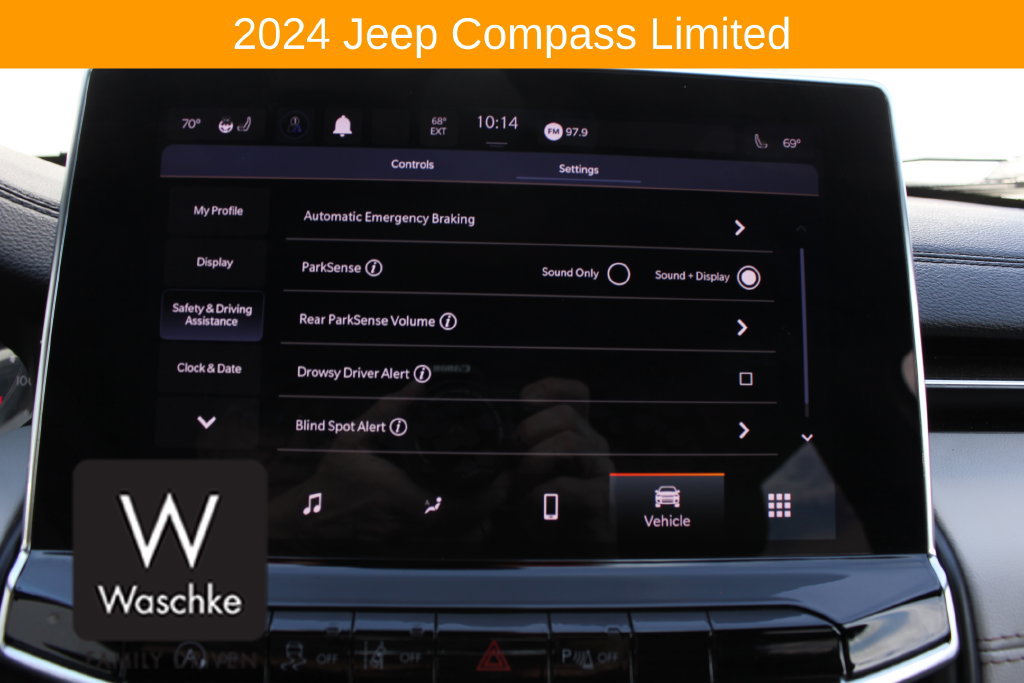 Used 2024 Jeep Compass Limited AWD/4WD image 53