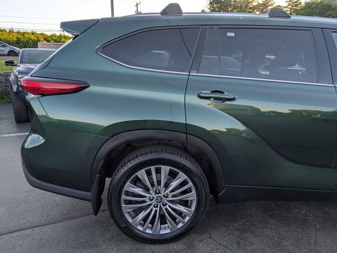 Used 2023 Toyota Highlander Platinum AWD/4WD image 8