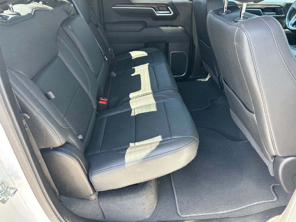 Used 2026 GMC Sierra 1500 SLT RWD image 15