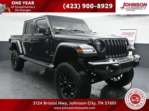 Used 2022 Jeep Gladiator Overland image 1