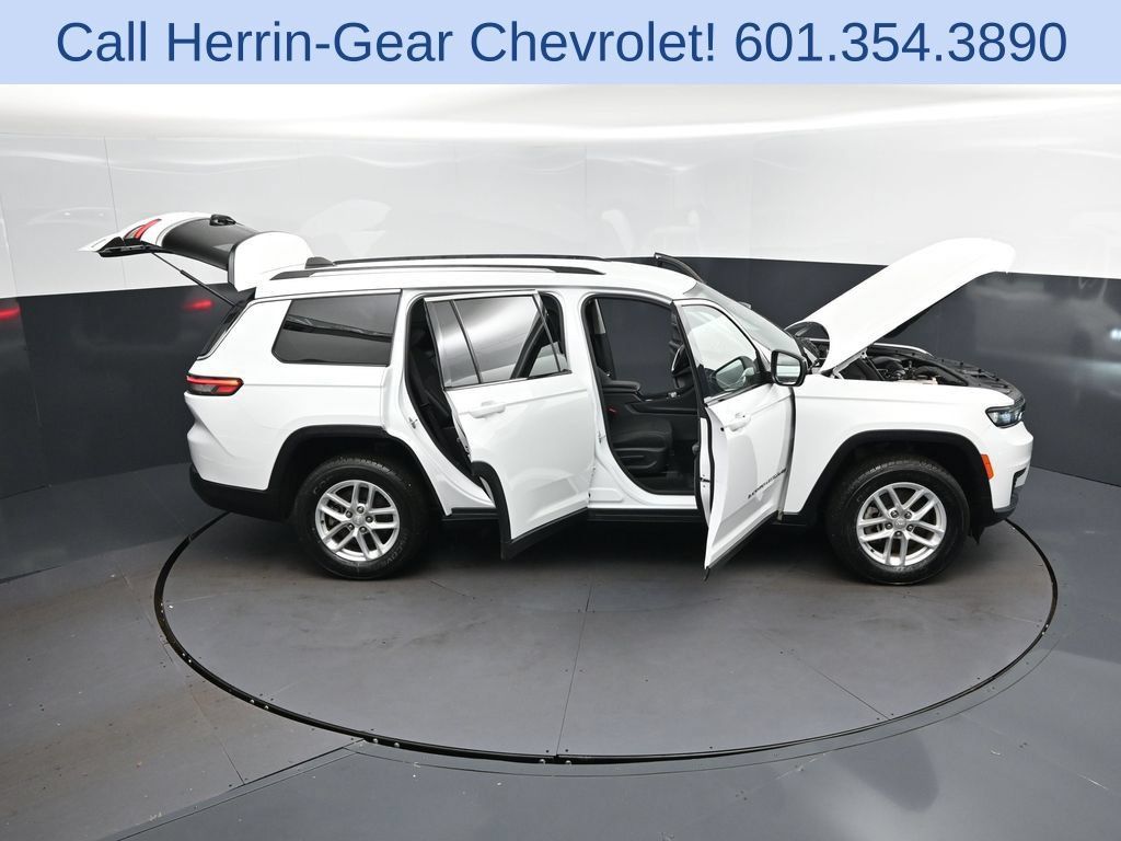 Used 2023 Jeep Grand Cherokee L Laredo RWD image 50