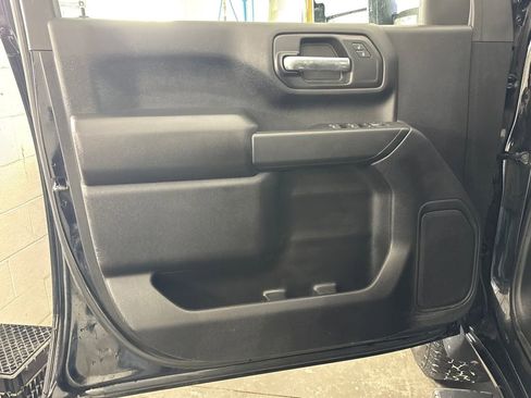 Used 2024 Chevrolet Silverado 2500 Custom w/ Custom Value Package image 15