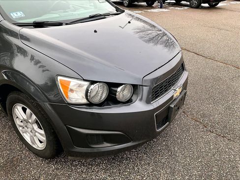 Used 2013 Chevrolet Sonic LT image 5