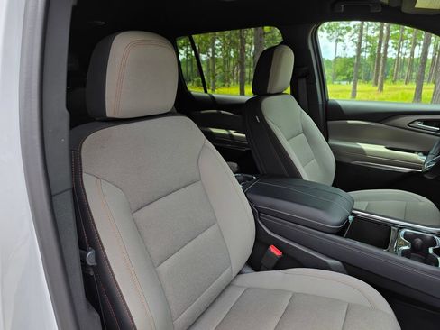 Used 2026 Chevrolet Traverse LT w/ Driver Confidence Package FWD image 25