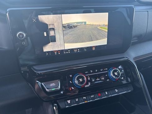 Used 2024 GMC Sierra 2500 AT4 image 15