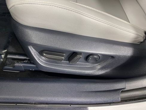 Certified 2025 Toyota Camry SE image 8