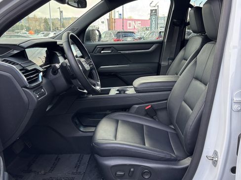 Used 2024 GMC Acadia Elevation image 24