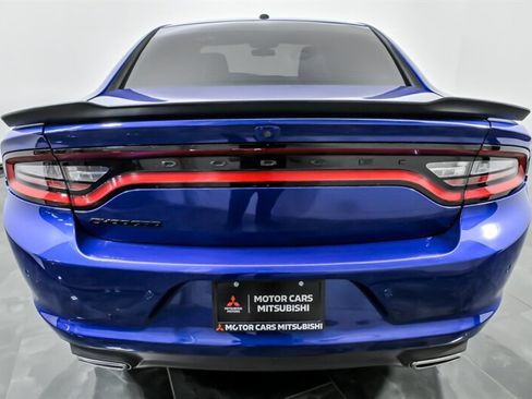 Used 2020 Dodge Charger SXT w/ Blacktop Package RWD image 9