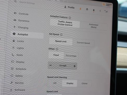 Used 2023 Tesla Model 3 Standard Range image 16