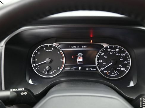 Used 2025 Nissan Rogue SV AWD/4WD image 14