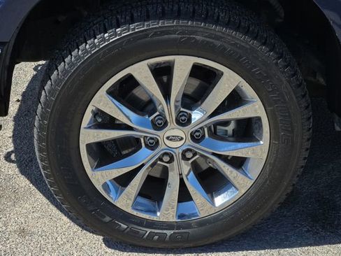 Used 2017 Ford F150 XLT w/ Equipment Group 302A Luxury AWD/4WD image 17