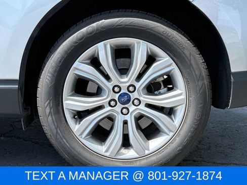 Used 2022 Ford Edge Titanium AWD/4WD image 12