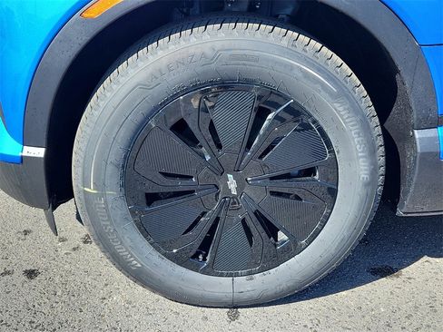 New 2025 Chevrolet Blazer EV LT image 7