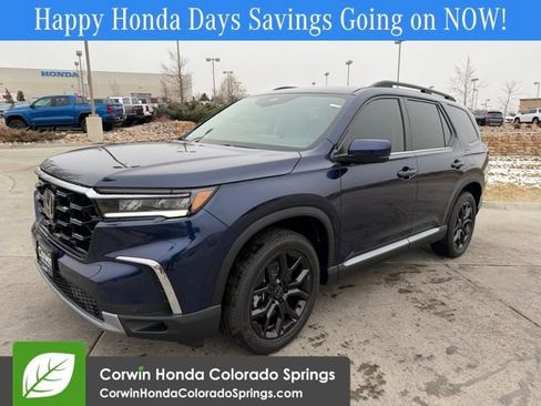 New 2025 Honda Pilot Touring image 4